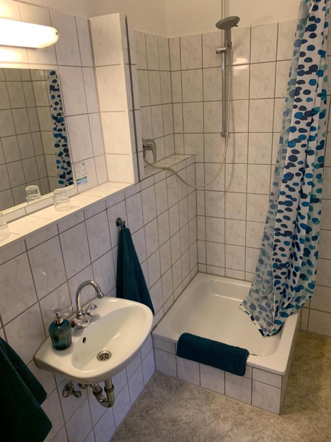 デュッセルドルフ Zum Armen Mann Bed & Breakfast エクステリア 写真