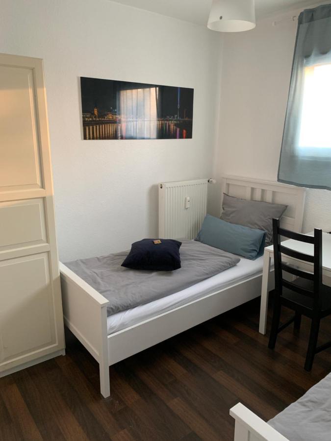 デュッセルドルフ Zum Armen Mann Bed & Breakfast エクステリア 写真