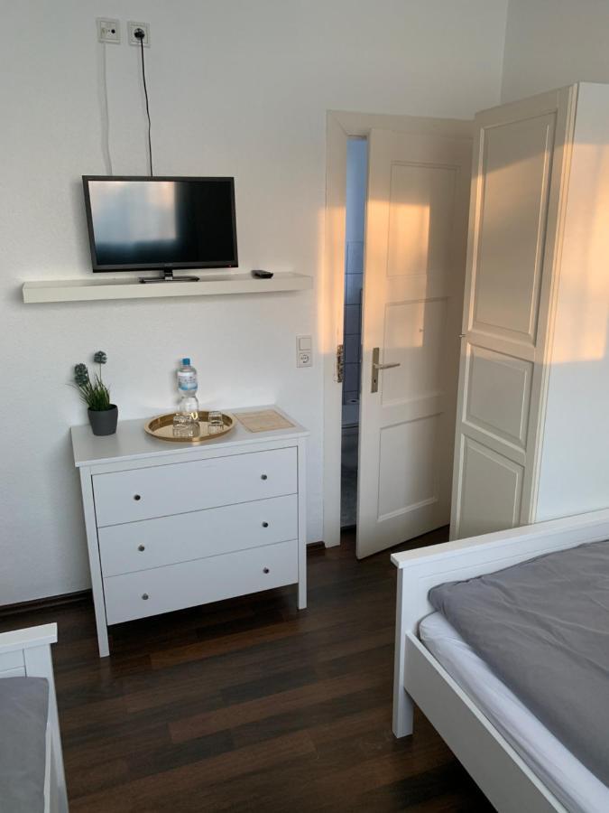 デュッセルドルフ Zum Armen Mann Bed & Breakfast エクステリア 写真