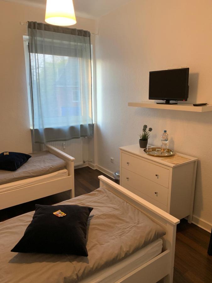 デュッセルドルフ Zum Armen Mann Bed & Breakfast エクステリア 写真