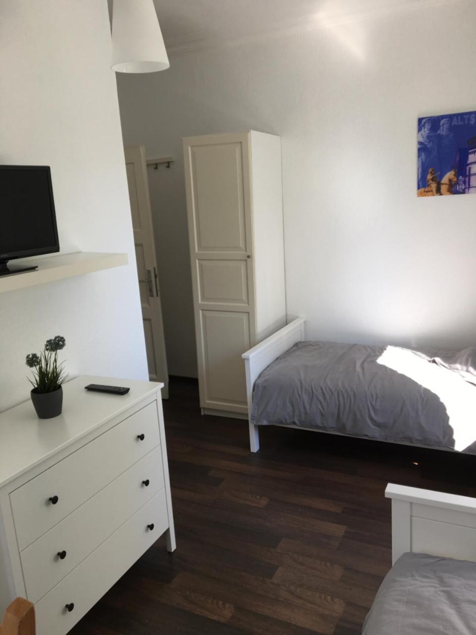 デュッセルドルフ Zum Armen Mann Bed & Breakfast エクステリア 写真