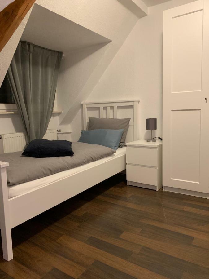 デュッセルドルフ Zum Armen Mann Bed & Breakfast エクステリア 写真